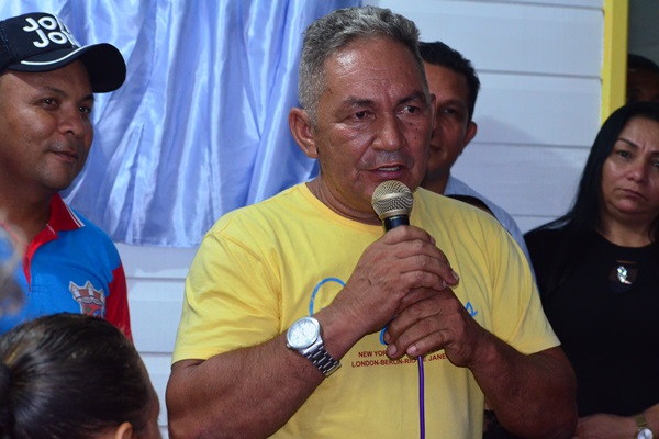 Prefeitura inaugura escola na comunidade do Ariramba.